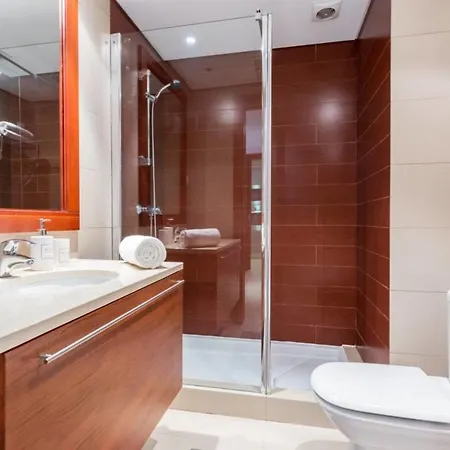 Modern And Bright With Great Views! *