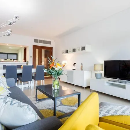 Modern And Bright With Great Views! Lagos