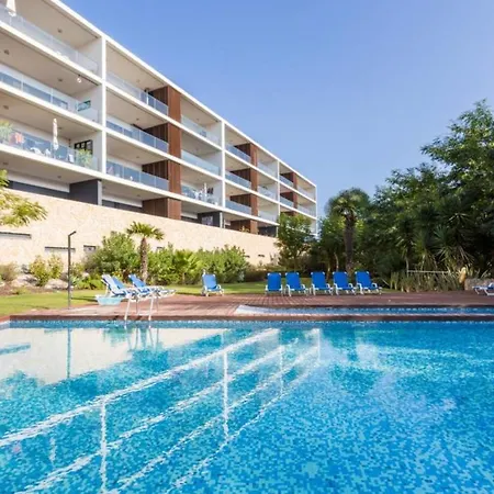 Modern And Bright With Great Views! Apartamento *